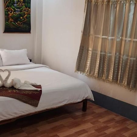 Thip Phavanh Guesthouse MuangMuangpakbeng Kültér fotó