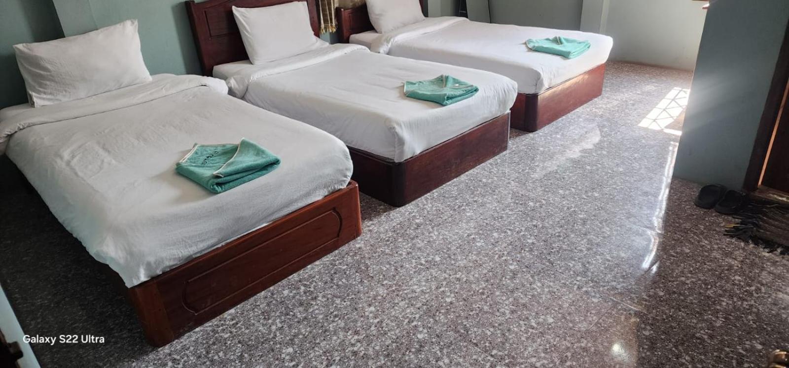 Thip Phavanh Guesthouse MuangMuangpakbeng Kültér fotó