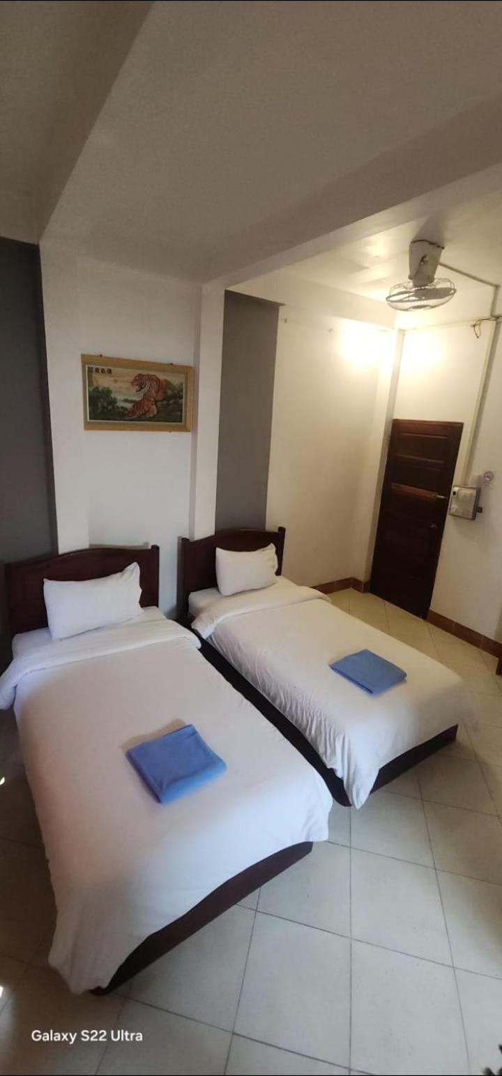 Thip Phavanh Guesthouse MuangMuangpakbeng Kültér fotó